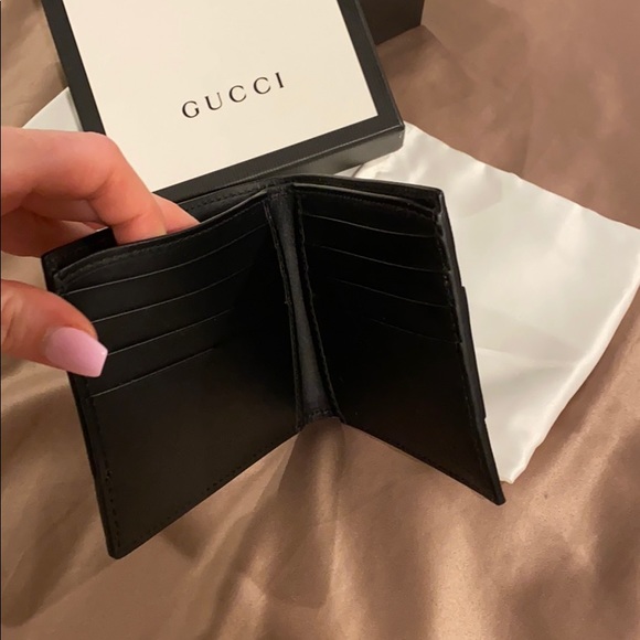 Brand new Gucci Wallet - Picture 2 of 7